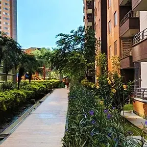 apartamento-hermoso-y-comodo-apartment.colombiamedellinhotels.com/